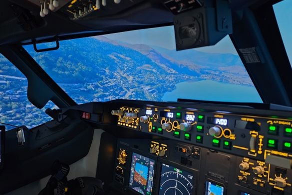 120 Minute 737 Flight Simulator Session - Hampshire