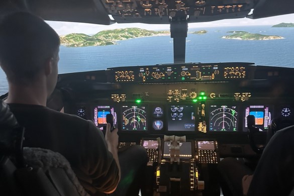 737 Flight Simulator Session - Huntingdon (120 mins)