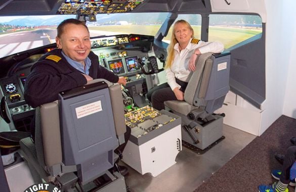 2 Hour 737 NG Boeing Simulator Newcastle Experience from Flydays.co.uk