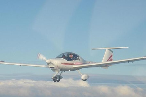 2 Seater 30 Minute Flying Lesson  Driving Experience 1