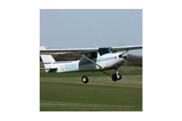 30 Minute 4 Seater Flying Lesson - Cornwall