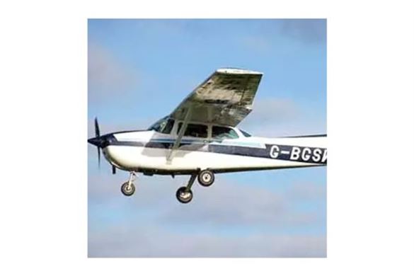 30 Minute 4 Seater Flying Lesson - East Yorkshire 