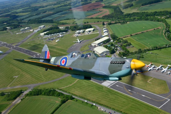 30 Minute 'Fly a Spitfire' Experience Experience from Flydays.co.uk
