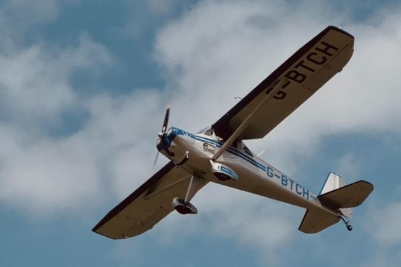 45 Minute 4 Seater Flying Lesson from Compton Abbas Airfield