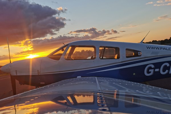 5 Hour Pilot Starter Pack 4 Seater Flying Lessons at Biggin Hill Experience from Flydays.co.uk