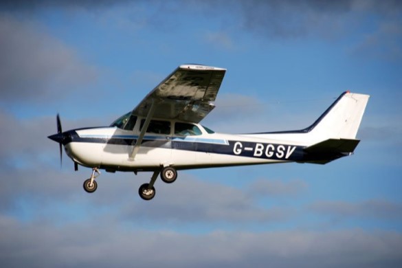 60 Minute 4 Seater Flying Lesson - Yorkshire