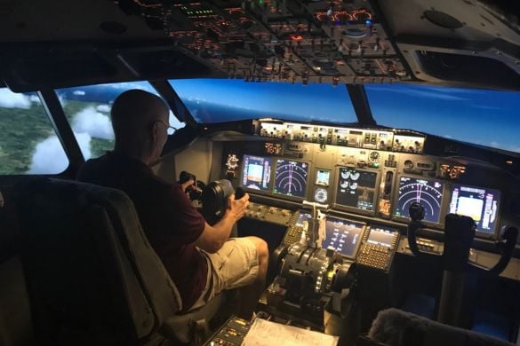 60 Minute 737 Flightdeck Simulator Session - Lincolnshire