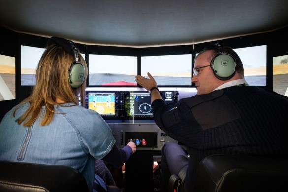 60 Minute Full Motion Flight Simulator With Lunch - Bristol 