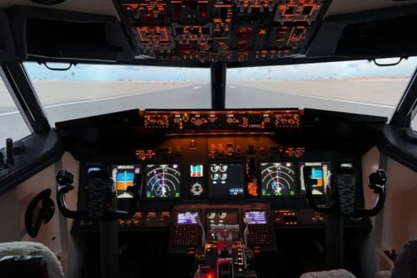 Boeing 737 60 Minute Flight Simulator Session - Chester