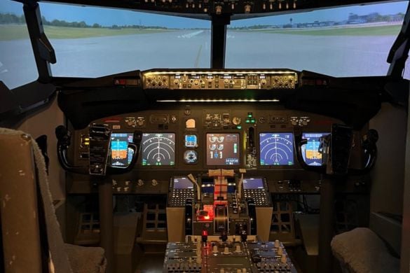 2 x 60 Minute 737 & Vulcan Simulator Duo Experience - Manchester 