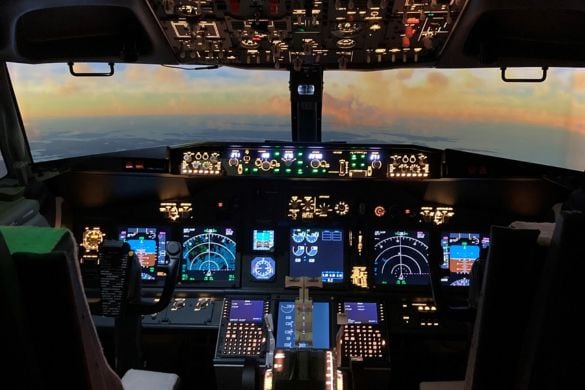 90 Minute 737 Flight Simulator Session - Hampshire