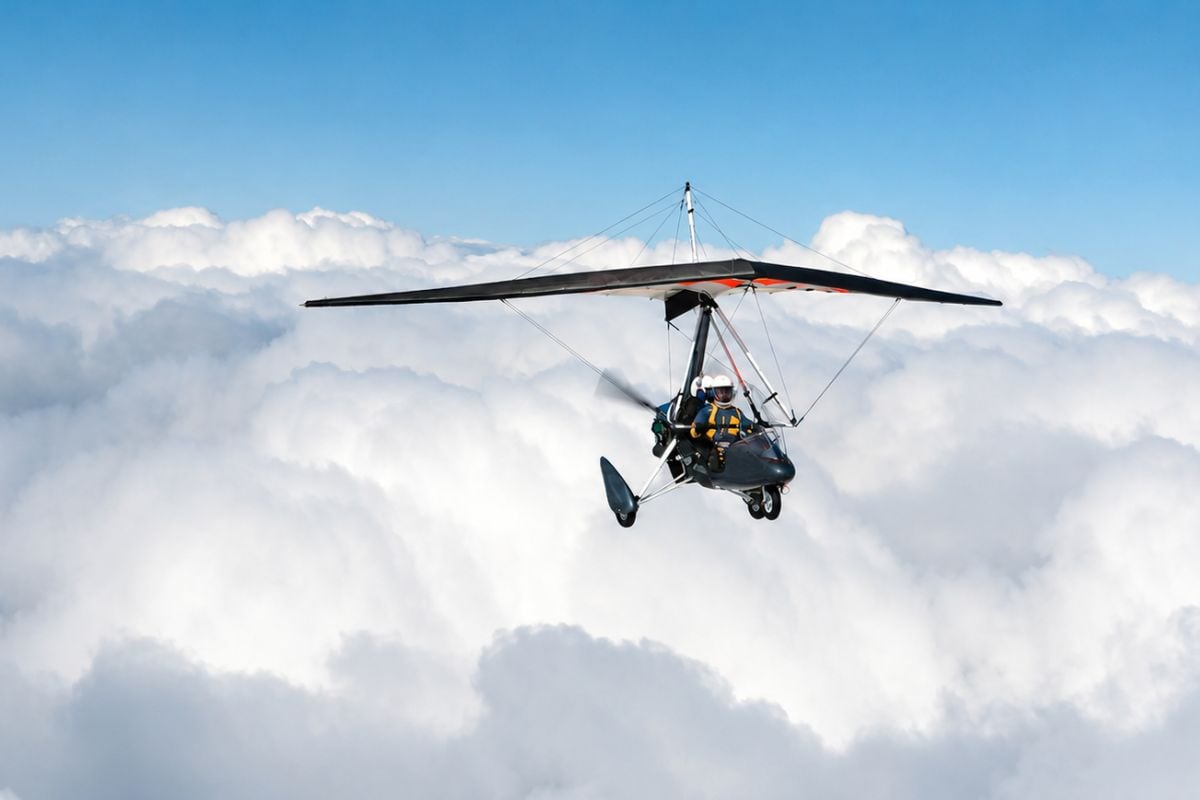 90 Minutes Microlight Solent Adventure in Hampshire
