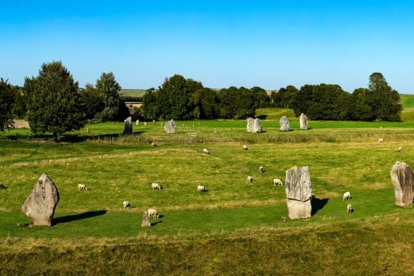 Avebury Stone Circle Helicopter Flight with Cream Tea for Two