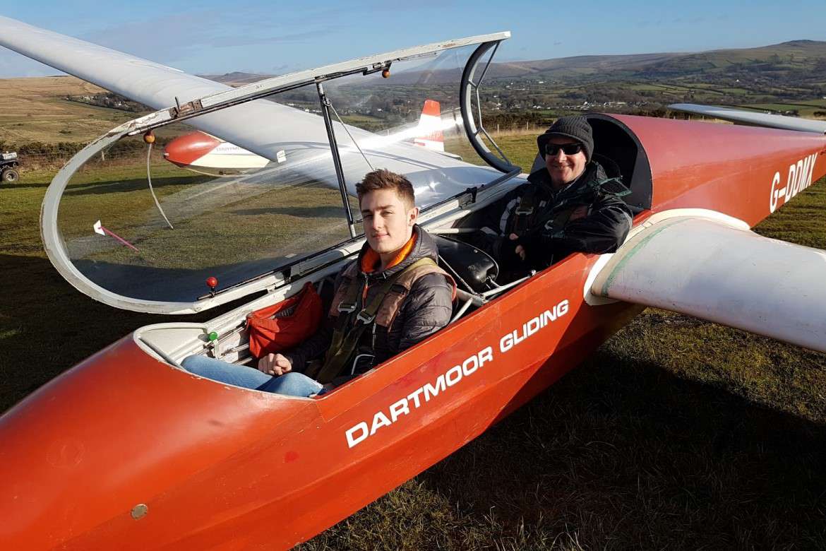 Gliding Day Course in Dartmoor Experience from Flydays.co.uk