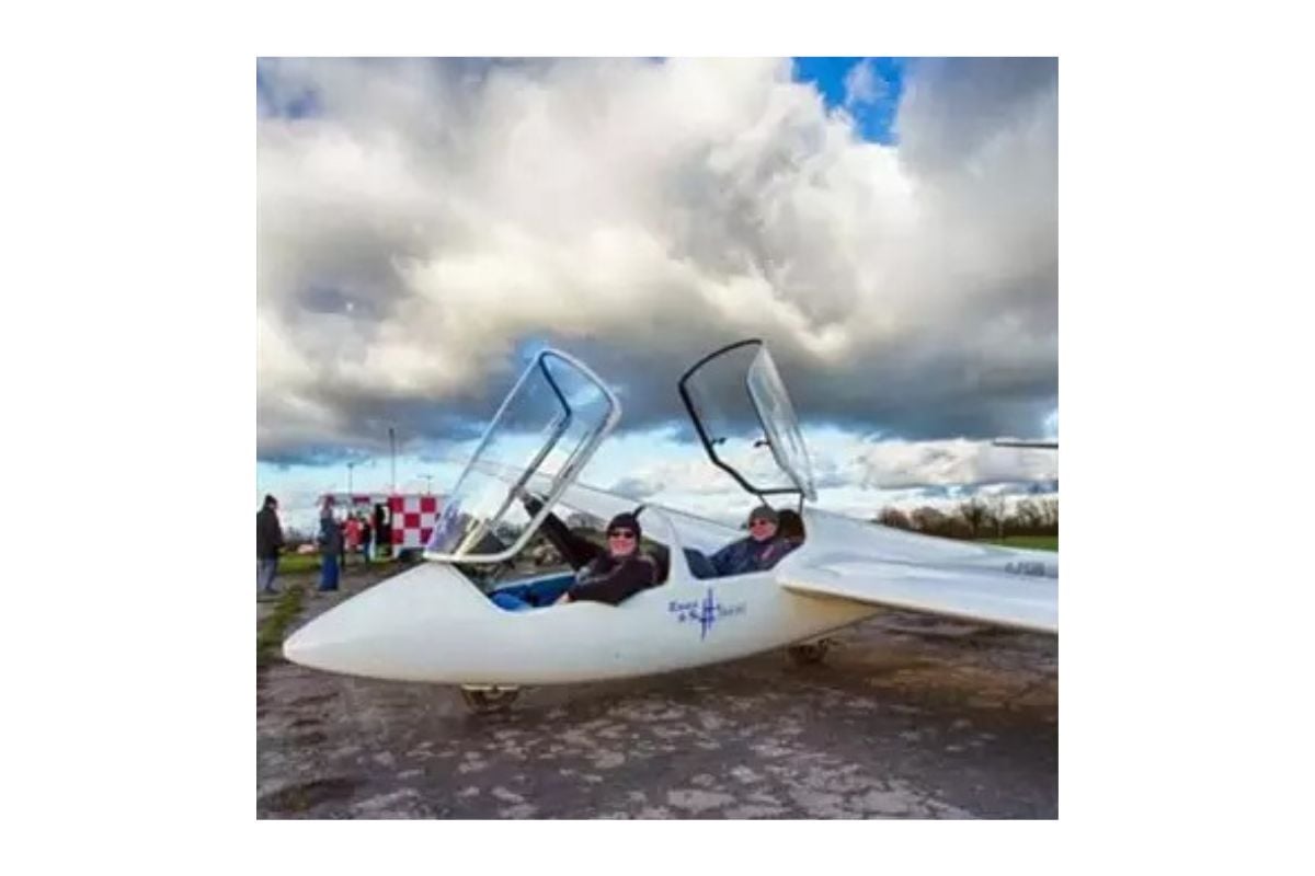 Gliding Mini Course In Essex Experience from flydays.co.uk