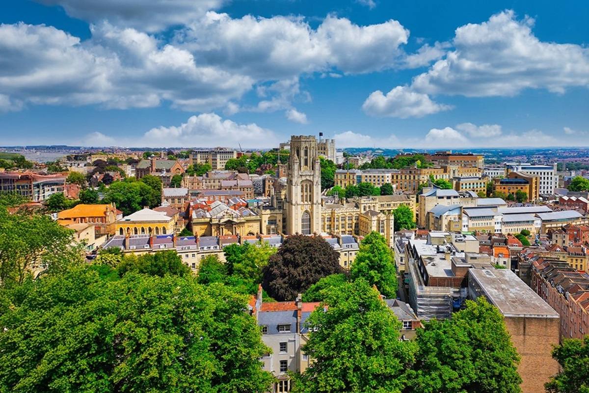 The Cheddar Gorge and Wells Cathedral Explorer for Two