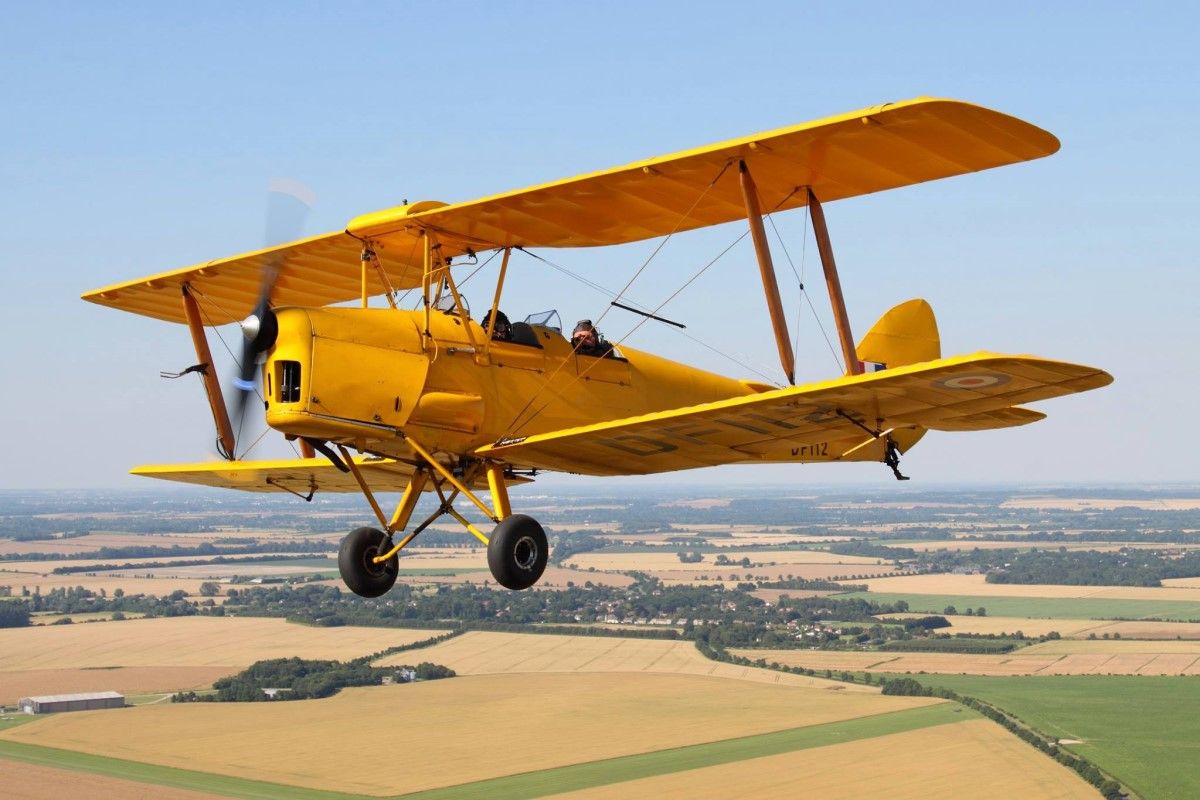 15 Minute Tiger Moth Flight and IWM Duxford Entrance Experience from Flydays.co.uk