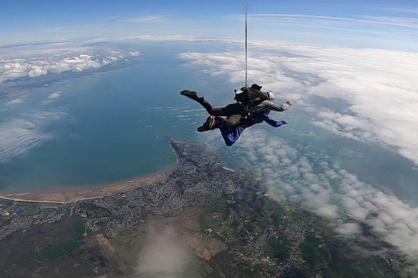 10000ft Weekday Skydiving Jump From Swansea