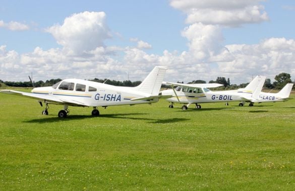 30 Minute 4 Seater Lesson In A Piper Aircraft in Manchester