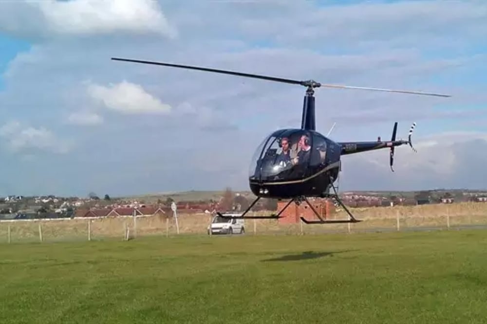 45 Minute Four-seater Helicopter Lessons from Brighton City Airport
