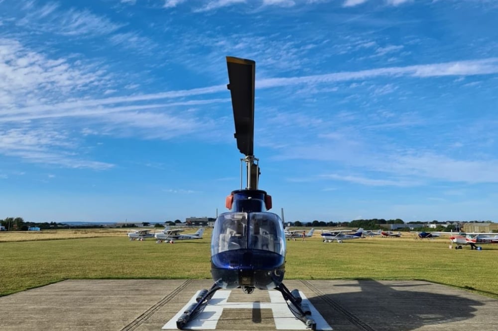 Glimpse Of London Helicopter Tour With Bubbly For Two